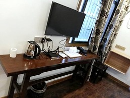 Qijiayi Theme Hostel No.2 Shop