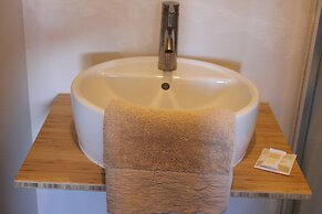 Maleth Inn Guest House