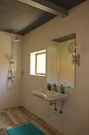 Maleth Inn Guest House