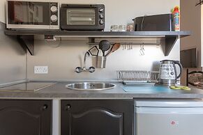 Maleth Inn Guest House