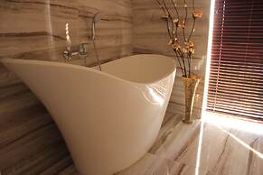 Maleth Inn Guest House