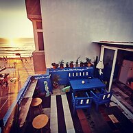 La Ventana Azul Surf Hostel