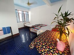 Prasuri Guest House