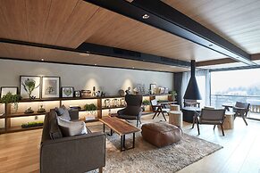 Walkerhill Douglas House