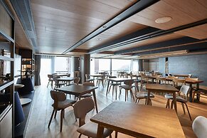 Walkerhill Douglas House