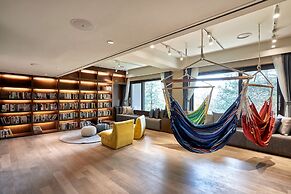 Walkerhill Douglas House