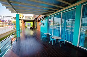 Usotel Waterland Hotel