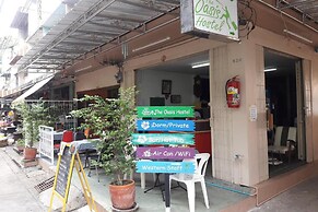 The Oasis Hostel - Adults Only