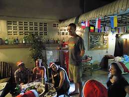 The Oasis Hostel - Adults Only