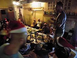 The Oasis Hostel - Adults Only