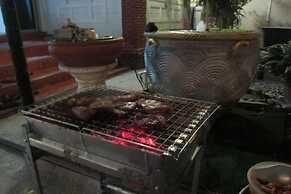 The Oasis Hostel - Adults Only