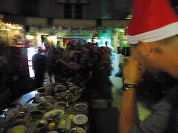 The Oasis Hostel - Adults Only