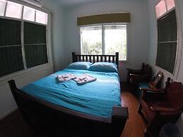 The Oasis Hostel - Adults Only