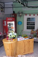 The Oasis Hostel - Adults Only