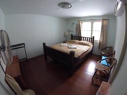 The Oasis Hostel - Adults Only