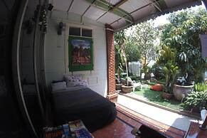 The Oasis Hostel - Adults Only