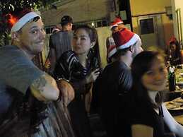 The Oasis Hostel - Adults Only