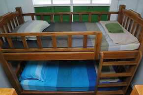 The Oasis Hostel - Adults Only