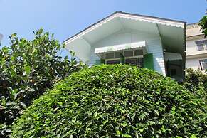 The Oasis Hostel - Adults Only