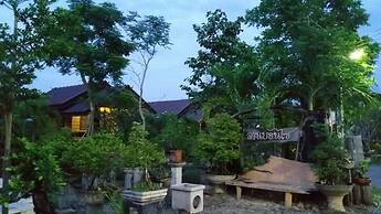 Baan Suan Phetphraewa Resort