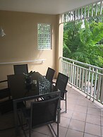 Cairns Golf Course Apartment