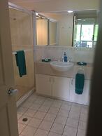 Cairns Golf Course Apartment