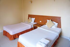 Sri Chumphon Hotel