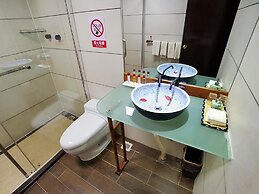 Yangshuo Li River Gallery Lodge