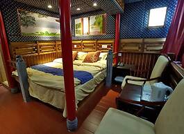 Yangshuo Li River Gallery Lodge