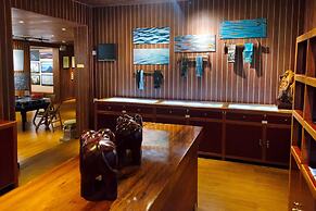 Yangshuo Li River Gallery Lodge