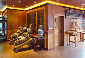 Yangshuo Li River Lodge