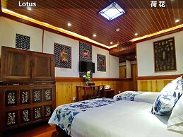 Yangshuo Li River Lodge