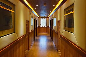 Yangshuo Li River Lodge