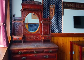 Yangshuo Li River Lodge