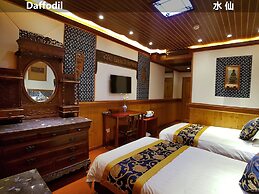 Yangshuo Li River Lodge