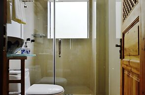 Yangshuo Li River Lodge