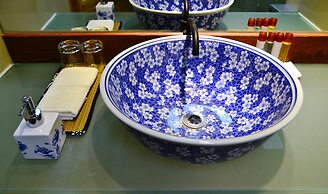 Yangshuo Li River Lodge