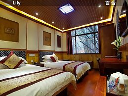 Yangshuo Li River Lodge