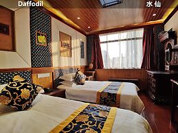 Yangshuo Li River Lodge