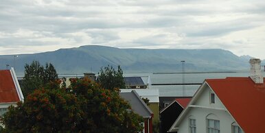 Three Sisters Studio Apartments