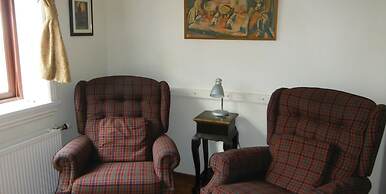 Three Sisters Studio Apartments