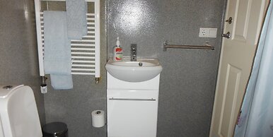 Three Sisters Studio Apartments