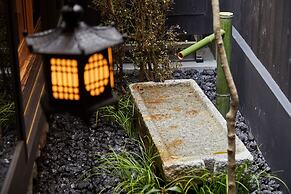 Kyoto Urushiro Wakasaya