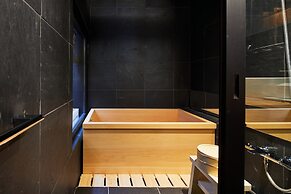 Kyoto Urushiro Wakasaya