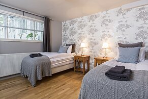 Embassy Apartments Downtown