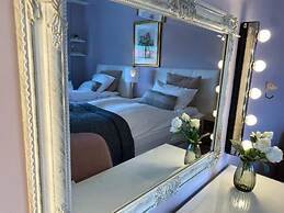 Embassy Apartments Downtown