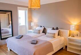 Embassy Apartments Downtown