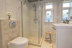 Embassy Apartments Downtown