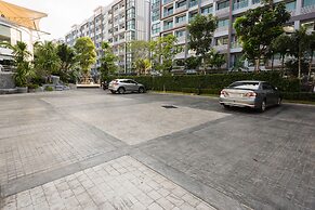 Dusit Grand Park by GrandisVillas