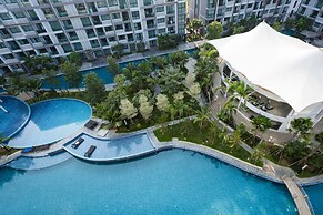 Dusit Grand Park by GrandisVillas